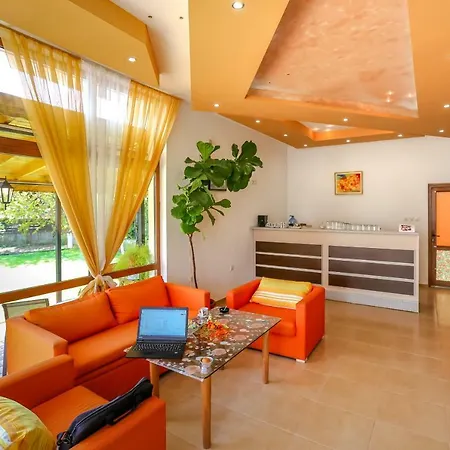 Family 2Bedroom Apartment With In Dafinka Ge ラヴダ